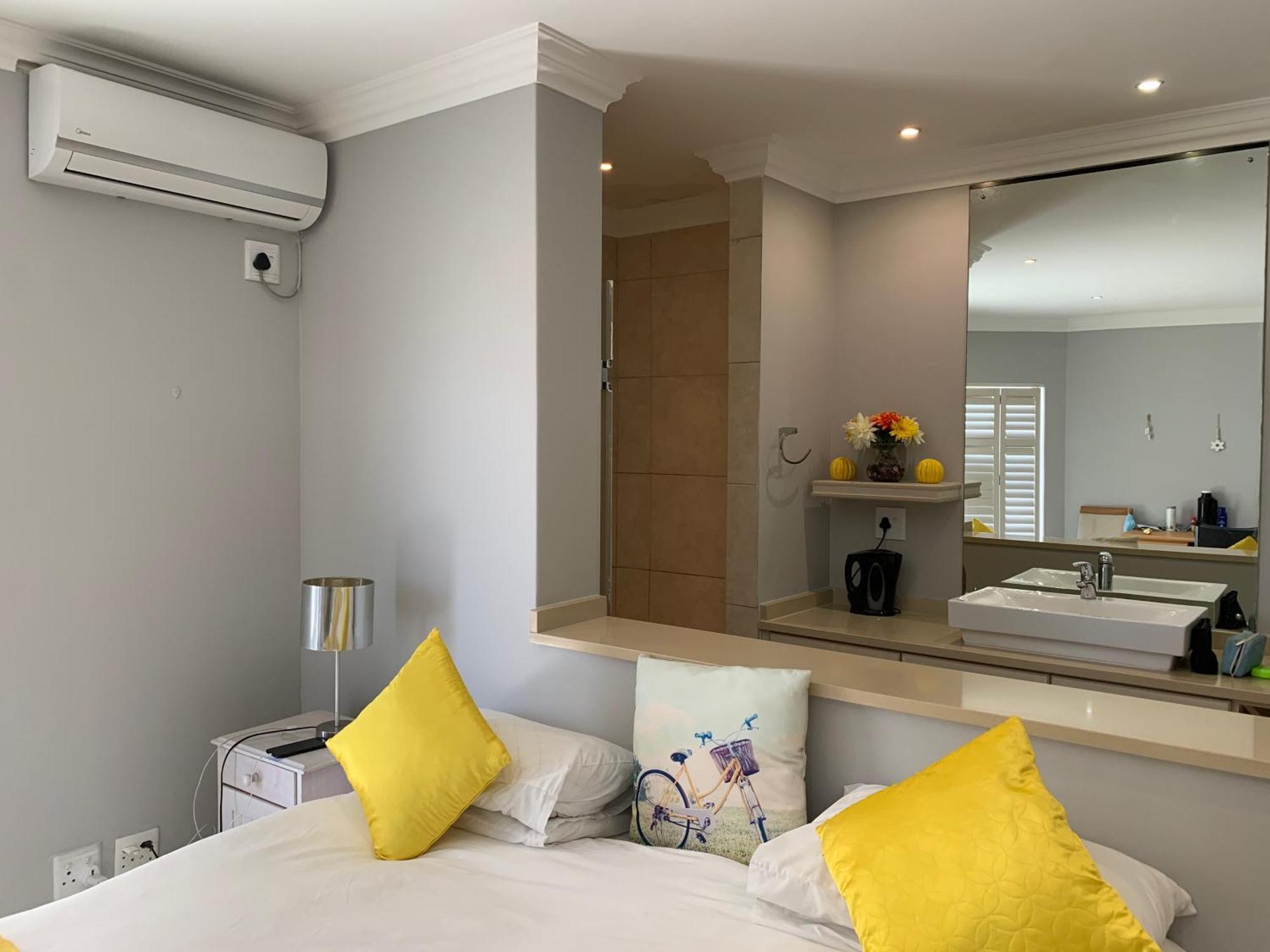 Oceansnest Guest House Bloubergstrand Buitenkant foto