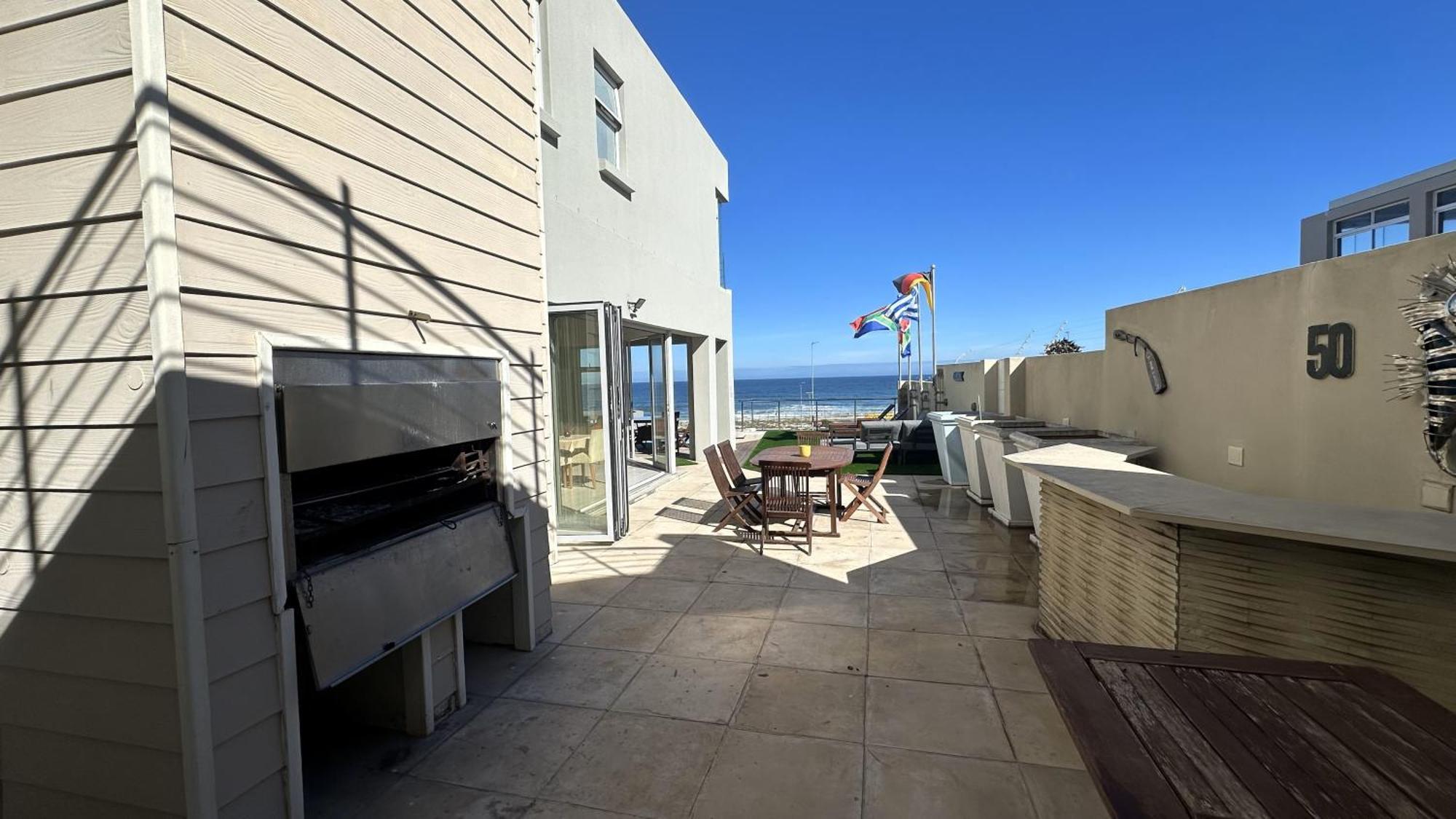 Oceansnest Guest House Bloubergstrand Buitenkant foto