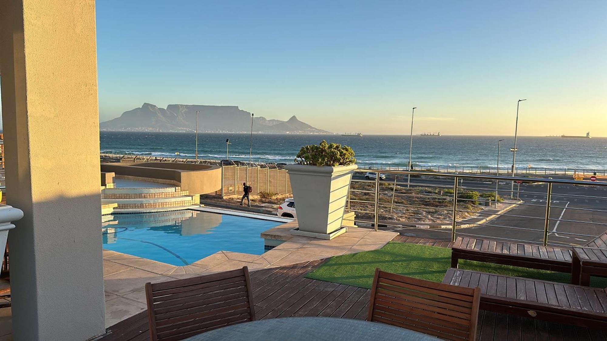 Oceansnest Guest House Bloubergstrand Buitenkant foto