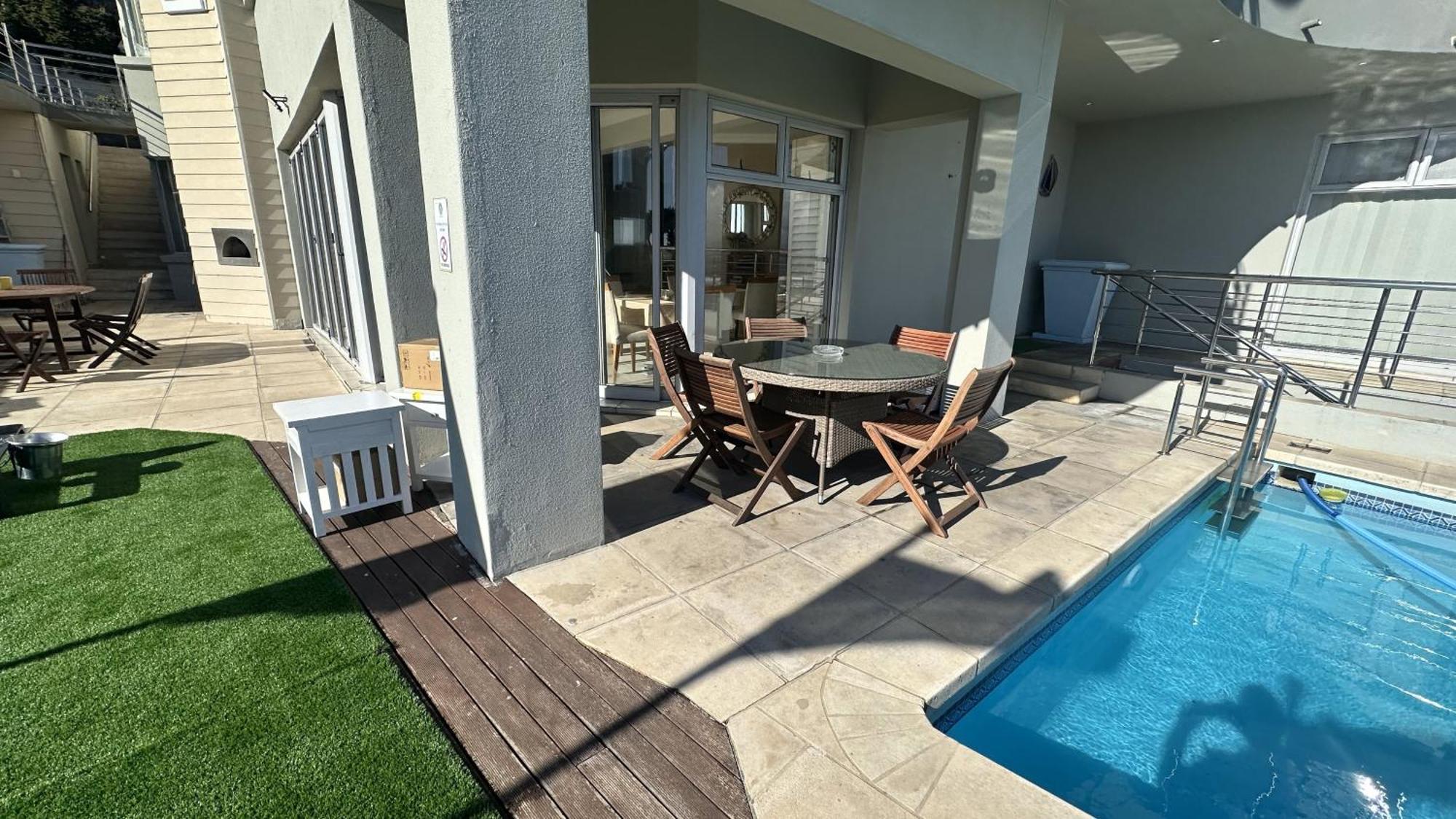 Oceansnest Guest House Bloubergstrand Buitenkant foto