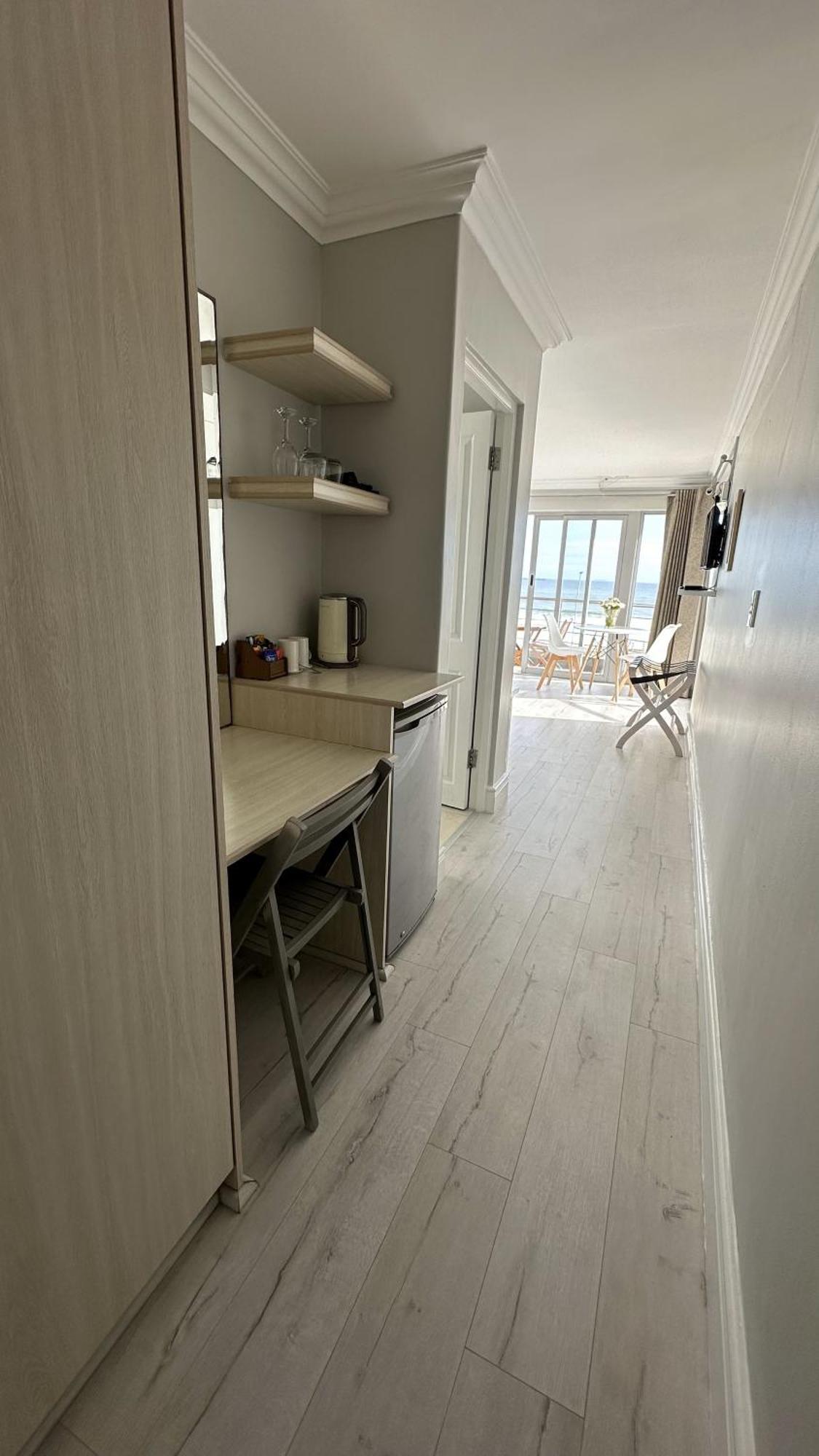 Oceansnest Guest House Bloubergstrand Buitenkant foto