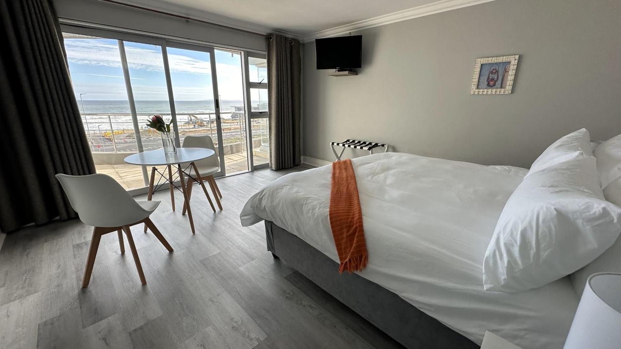Oceansnest Guest House Bloubergstrand Buitenkant foto