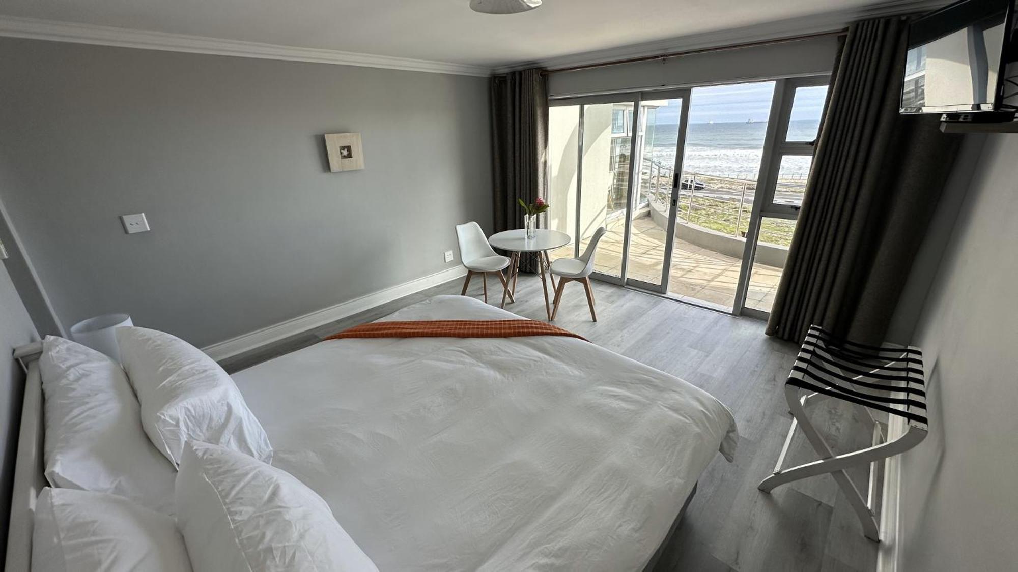 Oceansnest Guest House Bloubergstrand Buitenkant foto