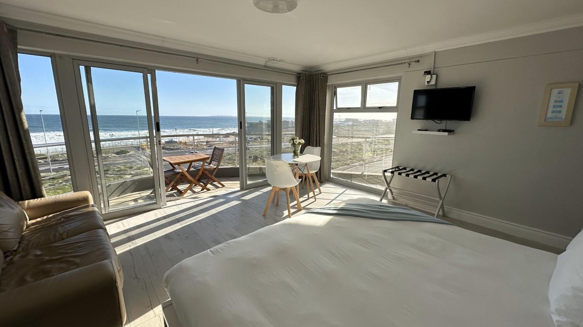 Oceansnest Guest House Bloubergstrand Buitenkant foto