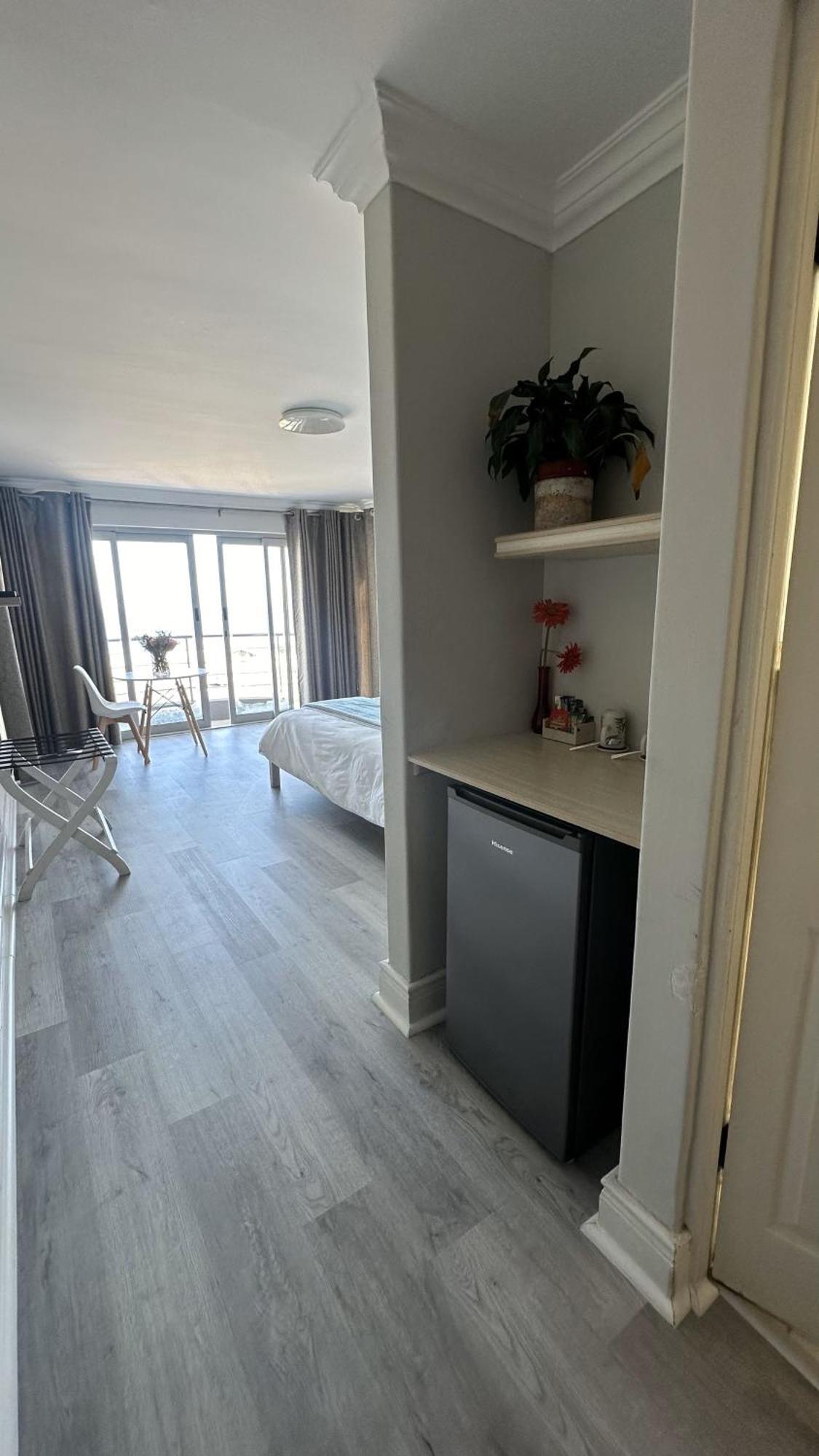 Oceansnest Guest House Bloubergstrand Buitenkant foto